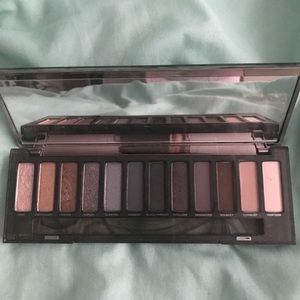 Naked Smokey pallet